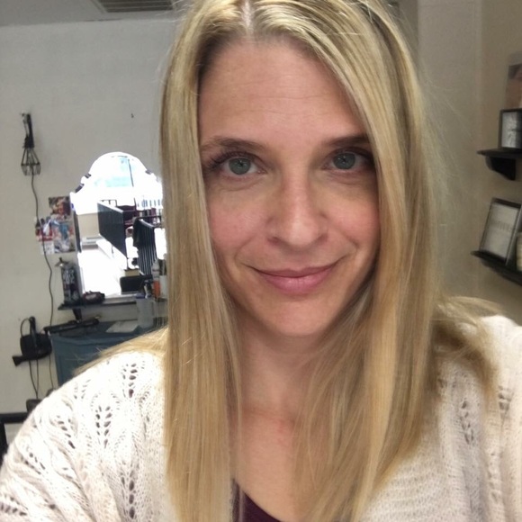 Meet your Posher, Brandy - Picture 1 of 1